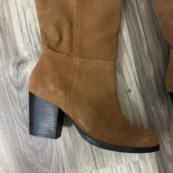 Crevo Atty Women’s 7 chestnut brown Tall Suede Leather Knee High Boots with heel - Picture 4 of 7